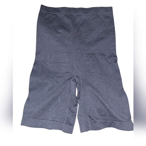 Women's UnderControl, Size M/L Black Shapewear Shorts In Like New Condition! - Picture 1 of 2